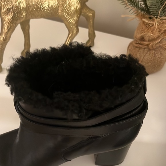 BURBERRY black leather booties 🔥🔥🔥 - Picture 13 of 13